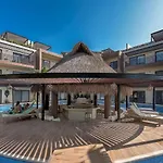 Crlstalida Swim Up & Free Bikes By Casa Paraiso
